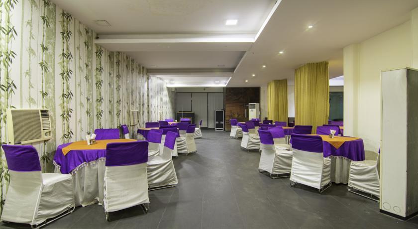 Hotel Treebo Palm Tree Palam Vihar à Gurgaon Extérieur photo